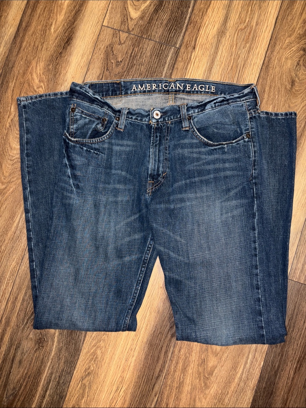 American Eagle Classic Blue Jeans